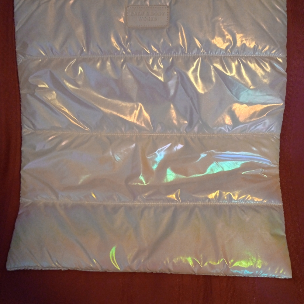 Bath & Body Works Iridescent Gold Puffer Accessory